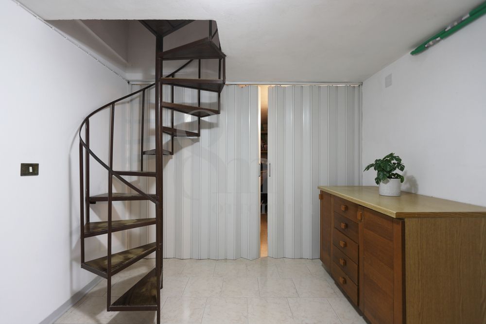 Bifamiliare con taverna