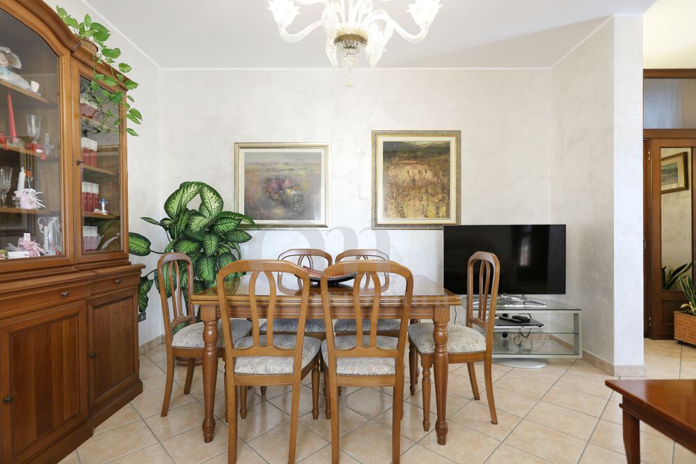 Bifamiliare con taverna